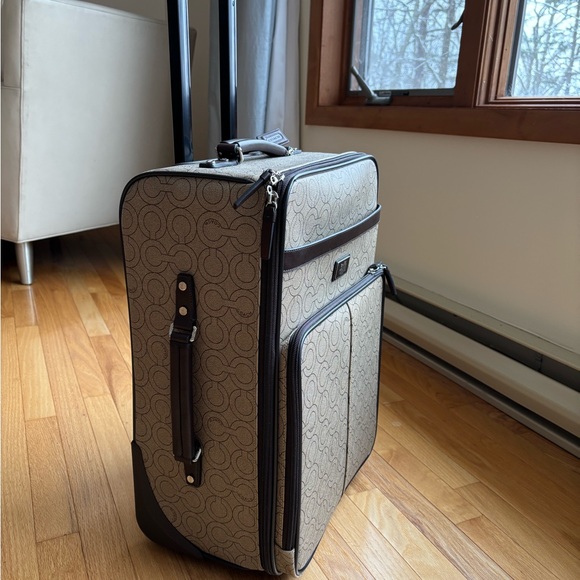 BNWOT COACH SIGNATURE LEATHER SUITCASE - Picture 1 of 16